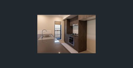 Luxurious Family Home for Rent in Coomera - Photo 5