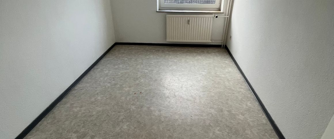 *Handwerkerwohnung* Wir schenken Ihnen 3 Kaltmieten! - Photo 1