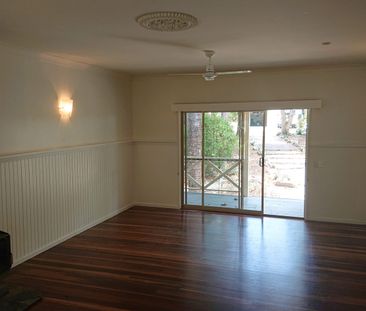 Coastal Family Living in Beautiful Peregian Beach - Photo 2