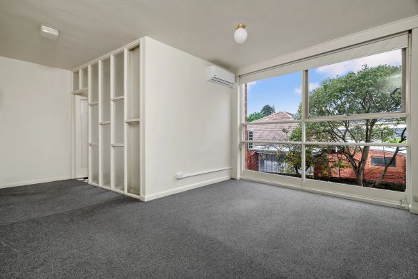 Unit 9/8 Lambert Road, - Photo 1