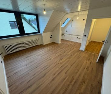 Modernes 2-Zimmer Wohlfühl-Zuhause im ruhigen Dachgeschoss - Photo 4