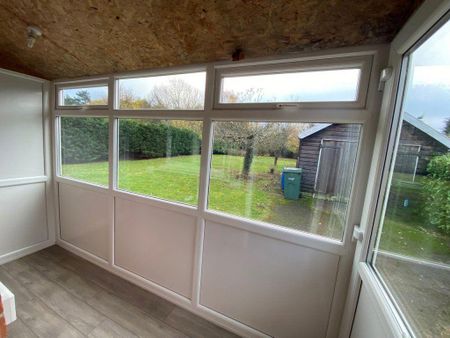 3 bedroom bungalow to rent - Photo 2