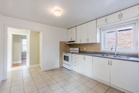 For Lease - 136 Meighen Avenue, Toronto, Ontario - Photo 4