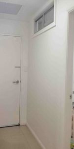 Large unfurnished one bedroom + study ( study room with door) for lease now! - Photo 4