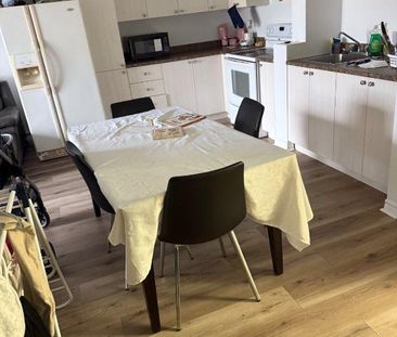 Petit appartement 5 1/2 ville de Joliette - Photo 3