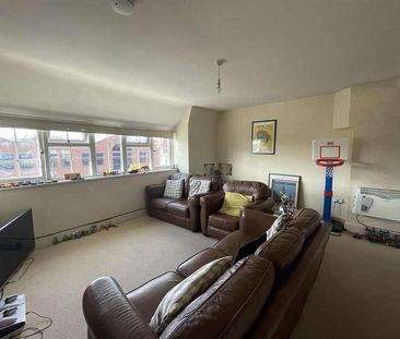 High Street, Ruislip, HA4 - Photo 3