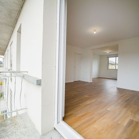 Location Appartement 5 pièces 83m² - Photo 4