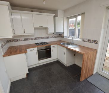 2 Bedroom Semi-Detached House - Photo 6