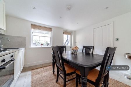 5 bedroom terraced house to rent - Photo 5