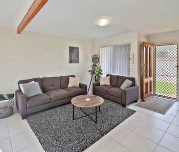 TOWNHOUSE IN SECURED COMPLEX&mldr; - Photo 2