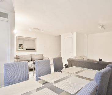 Lily Close, St Paul's Court, Hammersmith, London, W14 - Photo 3