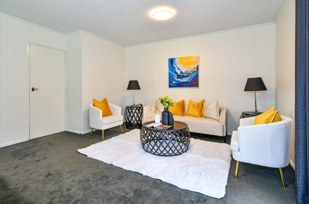 MIDDLEMORE-'Ready to move in' - Photo 1