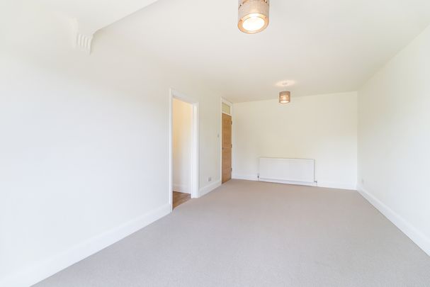 Meers Court SW20, London - Photo 1