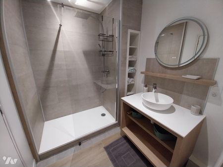 Pour visiter, appeler le 02.23.55.91.17 VITRE - Hyper centre Charmant appartement entièrement... - Photo 2