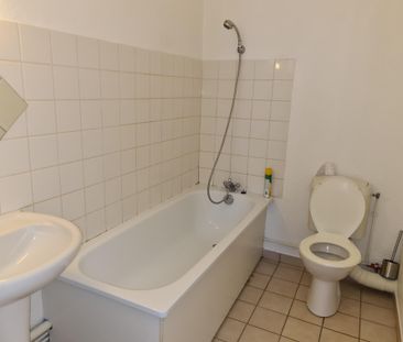 Location Appartement 2 pièces 41m² LE CREUSOT 71200 - Photo 6
