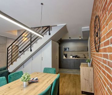 Mieszkanie 2-poziomowe na Starym Mieście - Photo 3