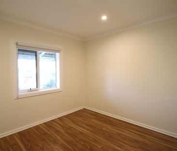 Very quaint two bedroom cottage - Photo 6