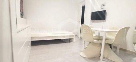 Διαμέρισμα για ενοικίαση Πειραιάς - Κέντρο (Κέντρο - Λιμάνι) - Φωτογραφία 2