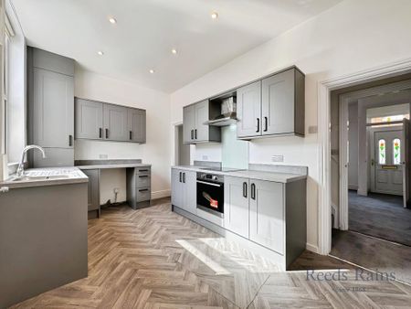 3 bedroom terraced house to rent - Photo 3