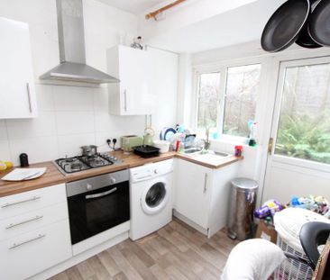 2 bedroom ground floor maisonette to rent - Photo 4