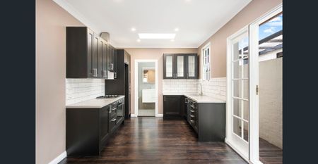 Gorgeous Quintessential Inner West Terrace - Photo 2