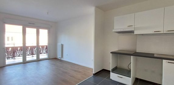 location Appartement T2 DE 38.86m² À DAMMARIE les LYS - Photo 2