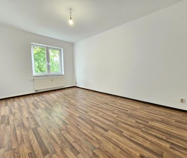 Moving made easy *Get 2 months rent free* - Photo 1