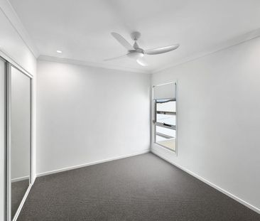 SPACIOUS & STYLISH TERRACE HOME WITH CONSERVATION VIEWS! - Photo 4