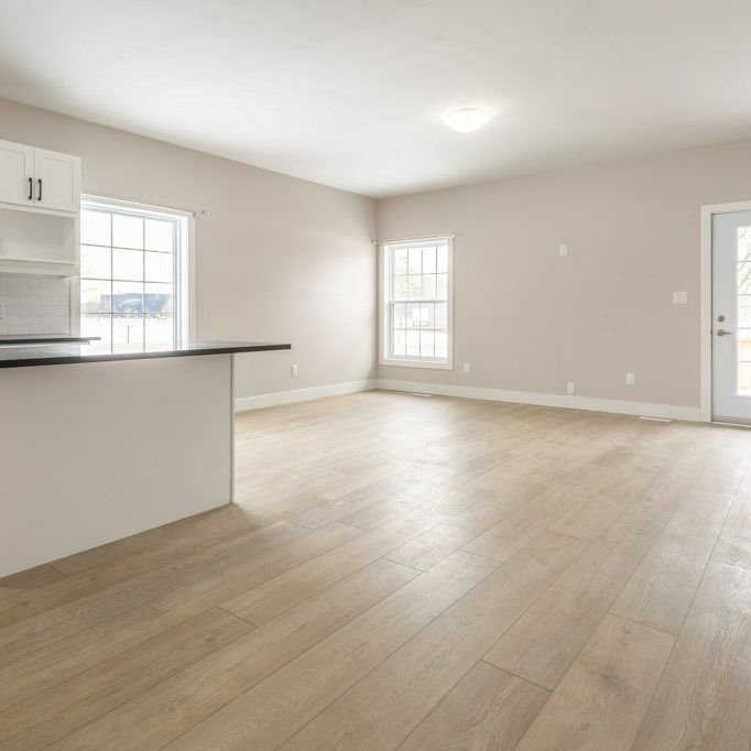 For Lease - 299 Tartan Drive Unit# 1, London East, Ontario - Photo 1