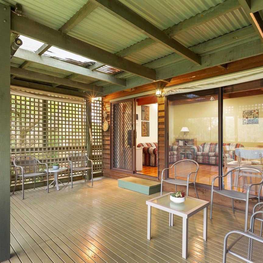 40 Warnes Rd , MITCHAM - Photo 1