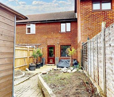2 bedroom terraced house to rent - Photo 6