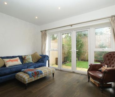 3 bedroom semi-detached house to rent - Photo 5