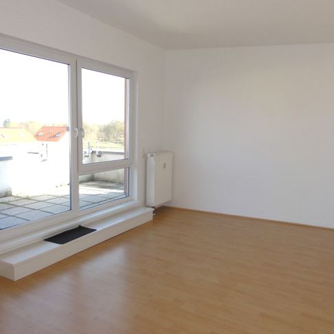 WOHNEN IM SONNENGARTEN - KOMFORTABEL MIT WESTTERRASSE, WANNEN- UND DUSCHBAD SOWIE GERÄUMIGER KÜCHE - Photo 1