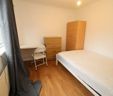 Room in a Shared Flat, Corfield St, E2 - Photo 3