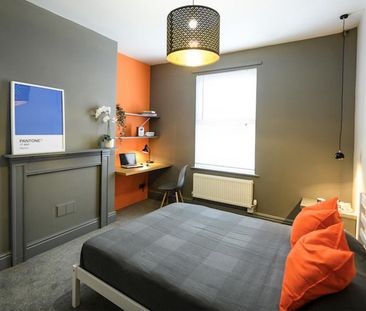 1 bedroom in a house share to rent - Photo 2