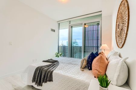 For Lease - 8 Eglinton Avenue Unit# 2705, Toronto, Ontario - Photo 5