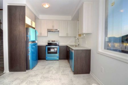 For Lease - 1416 Coral Springs Path, Oshawa, Ontario - Photo 5