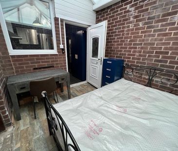 Studio Flat, Victoria Park, M14 - Photo 1