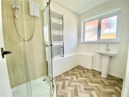 Furnham Road, Chard, Somerset, TA20 - Photo 2