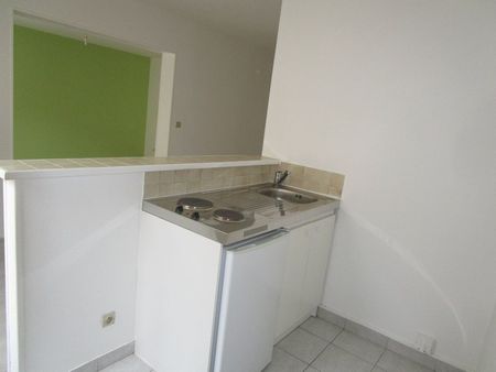 RUE PLUMET FOLLIART, Reims - Photo 2