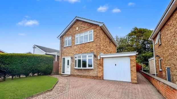 Fern Grove, Cherry Willingham, Lincoln, LN3 4BG - Photo 1
