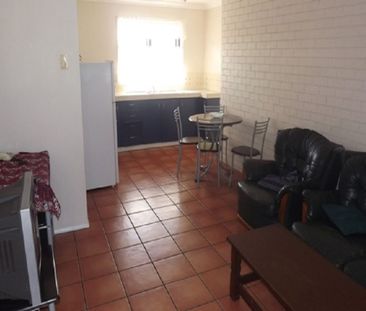 Modern Unit in Convenient, Quiet Location - Photo 3