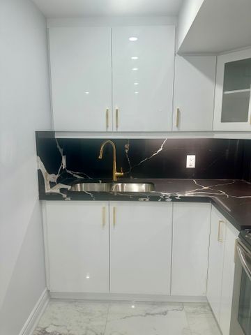 For Lease - 5349 Tenth Line Unit# Basement, Mississauga, Ontario - Photo 4