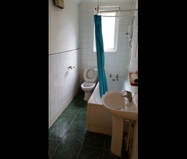 3 Bed Maisonette, Eastcote Road, HA2 - Photo 6