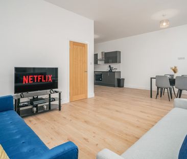 2 Bed Flat, Wellington Street, LU1 - Photo 2