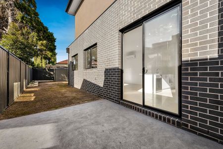 2B Shelley Street, Keilor East VIC 3033 - Photo 3