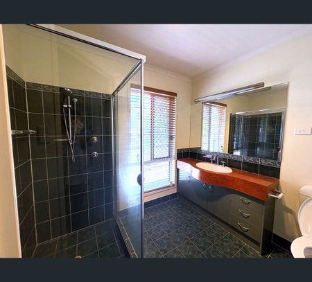 3 Campion Drive, North Lakes, Qld 4509 - Photo 5
