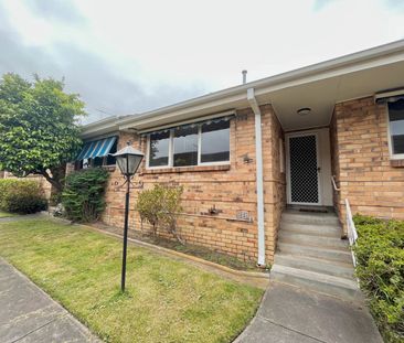 IMMACULATE TWO BEDROOM HOME IN THE HEART OF CAMBERWELL - Photo 2