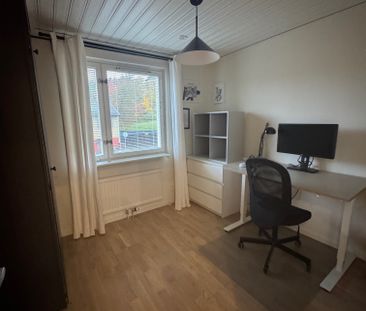 Vålbergavägen, Järfälla - Photo 2