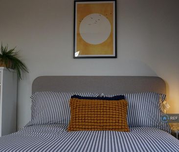 1 bedroom in a house share to rent - Photo 6